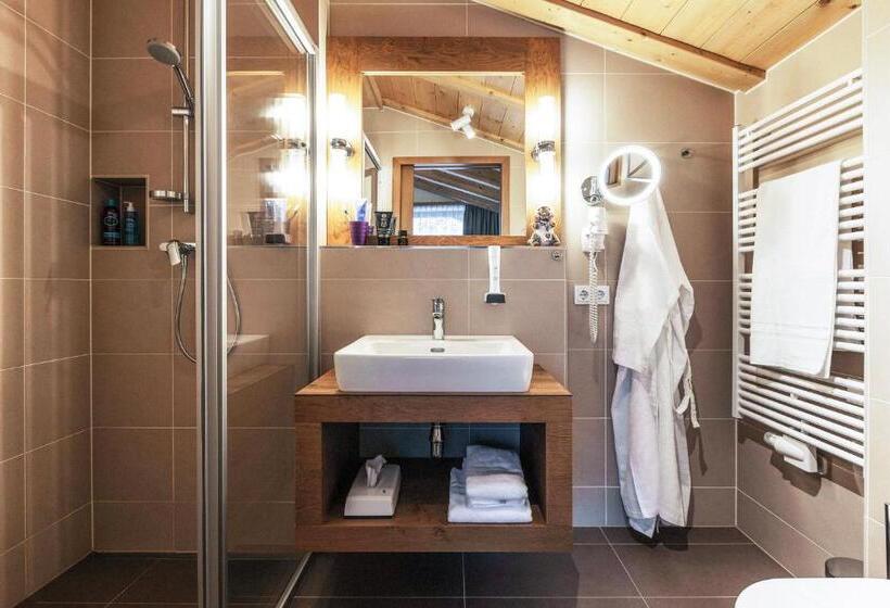 اتاق پرمیوم, Das Glemm