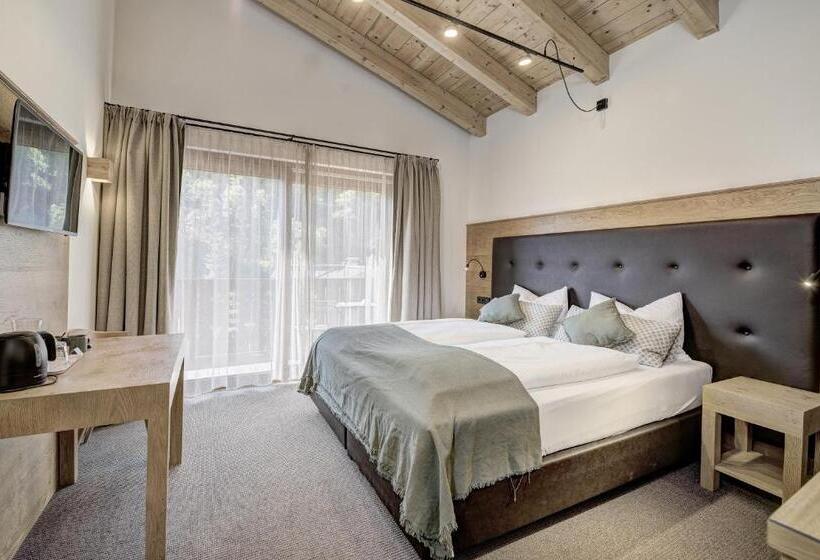 اتاق پرمیوم, Das Glemm