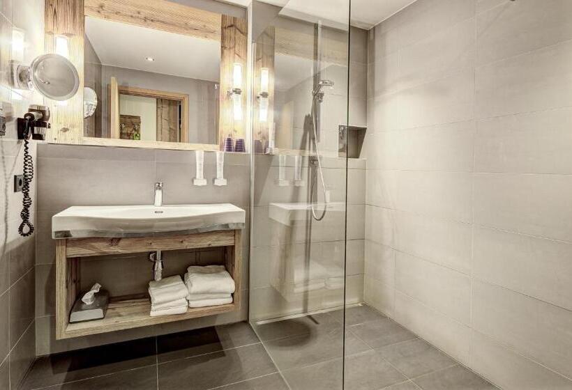 سوئیت جونیور با آشپزخانه, Das Glemm