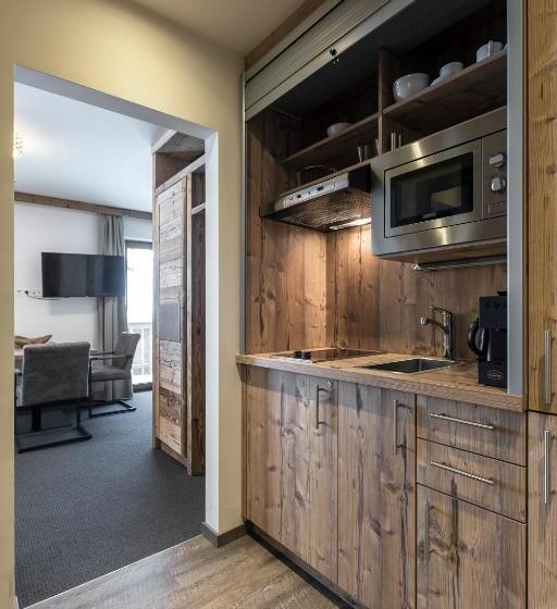 سوئیت جونیور با آشپزخانه, Das Glemm