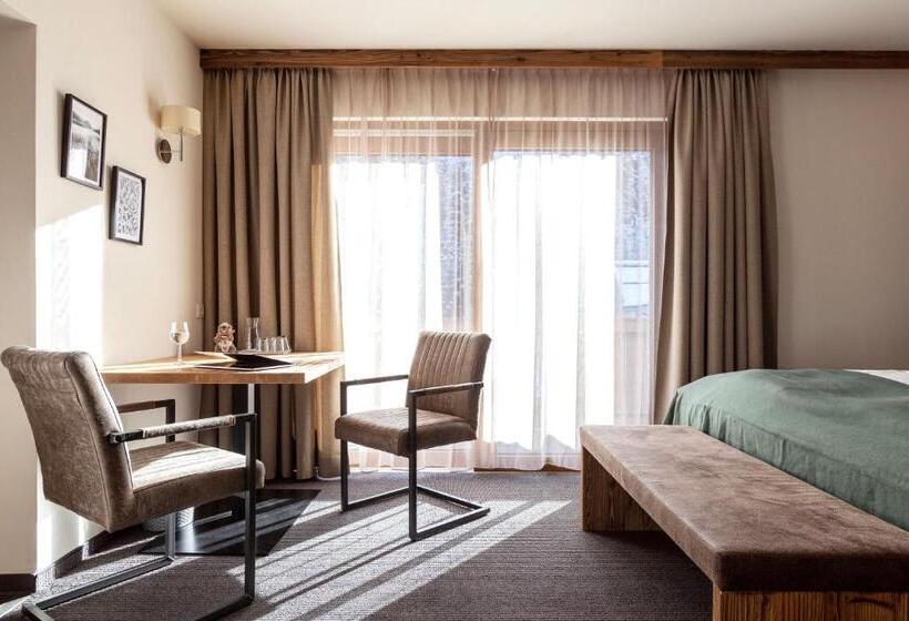 اتاق لوکس, Das Glemm