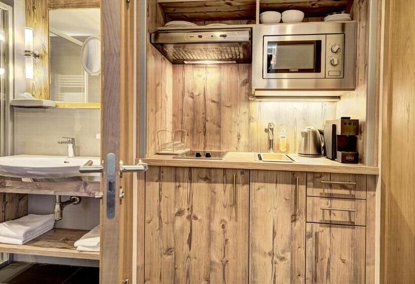 اتاق لوکس, Das Glemm