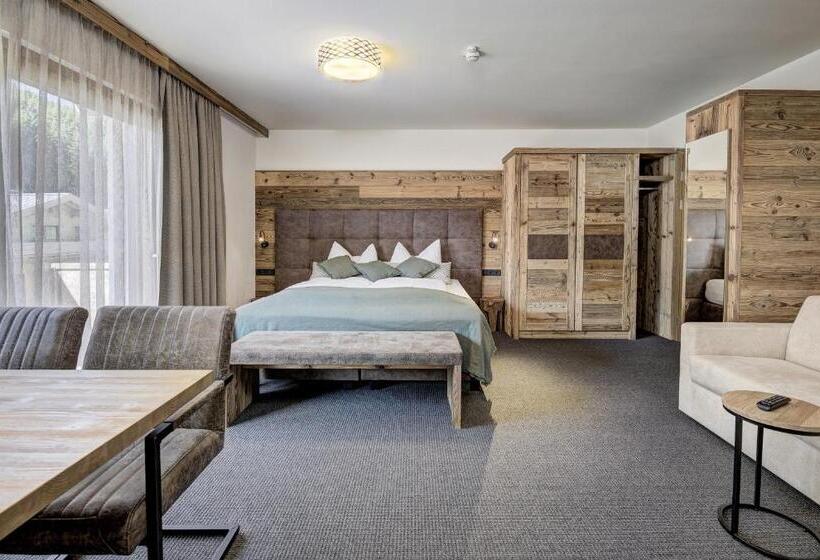 اتاق لوکس, Das Glemm