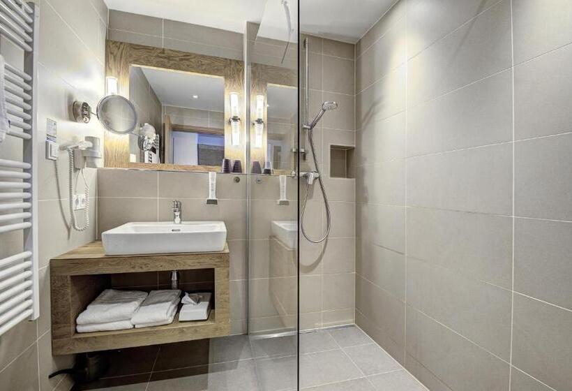 اتاق سوپریور خانوادگی, Das Glemm