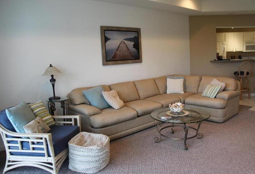1 Bedroom Apartment Lake View, Lake Ozarks Get Away Topsider