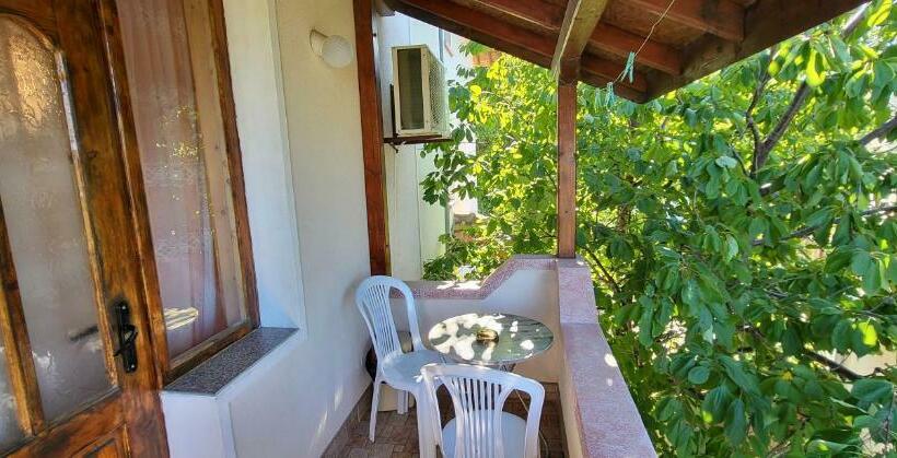 اتاق استاندارد با بالکن, Amfora Guest House