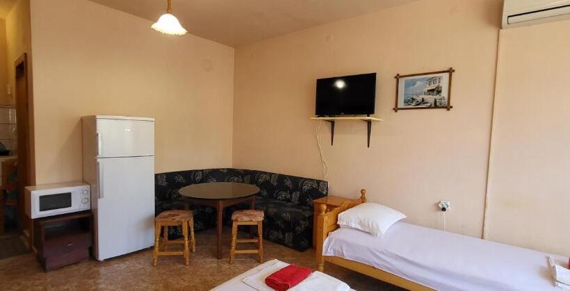 Семейное Студио, Amfora Guest House