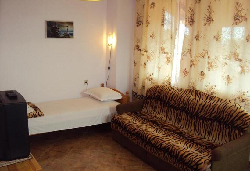 景色の見えるスタンダード4人部屋, Amfora Guest House