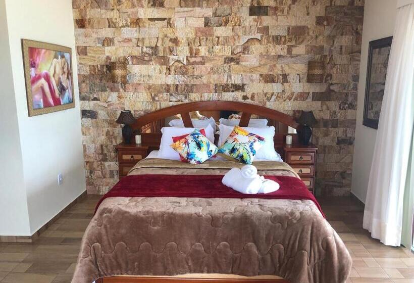 带按摩浴盆的套房, Black Point Beach Club