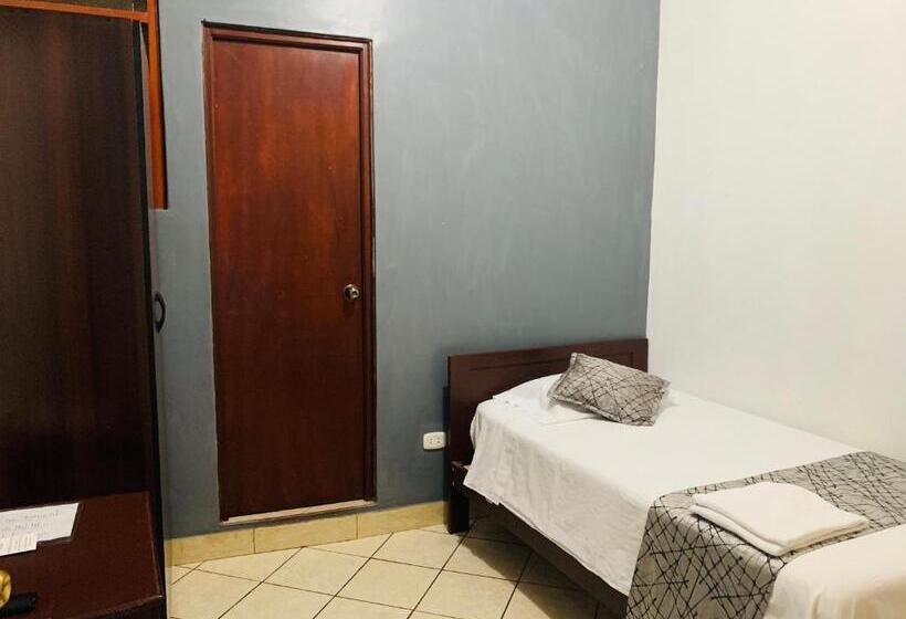 Chambre Standard Individuelle, Hospedaje Marbis