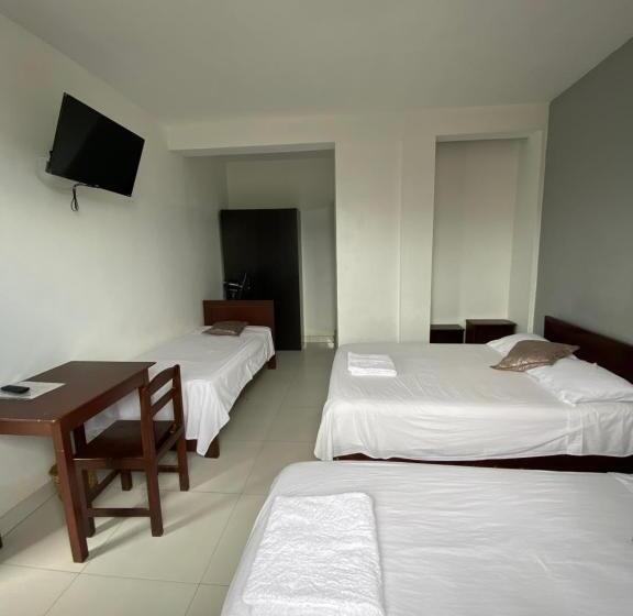 スタンダード４人部屋, Hospedaje Marbis