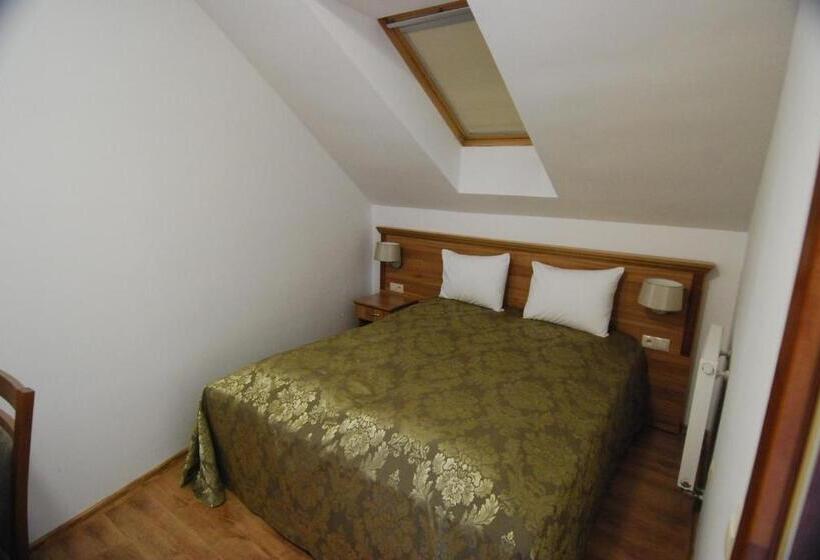 4인용 스탠다드 룸, Ivanek Guest House