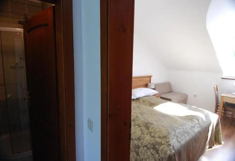 スタンダードルーム, Ivanek Guest House