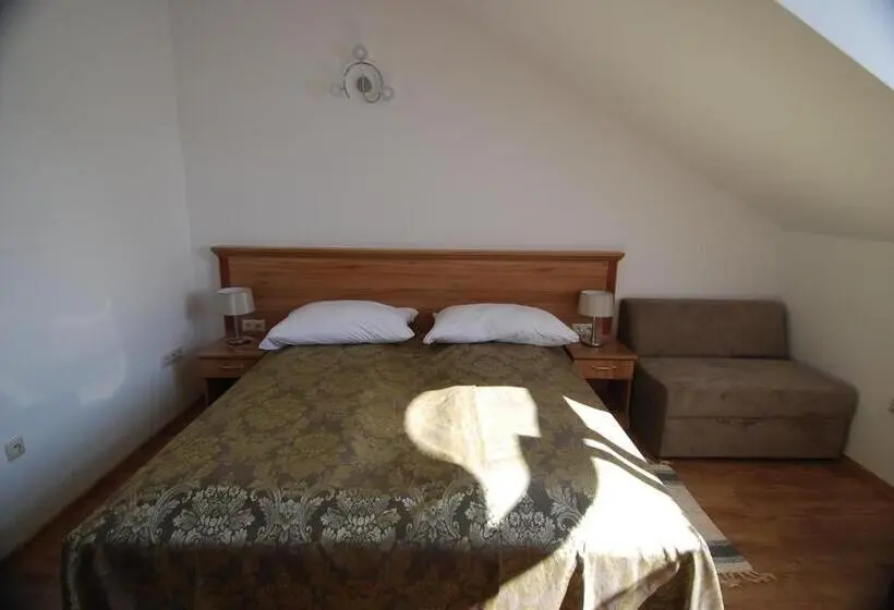 スタンダードルーム, Ivanek Guest House