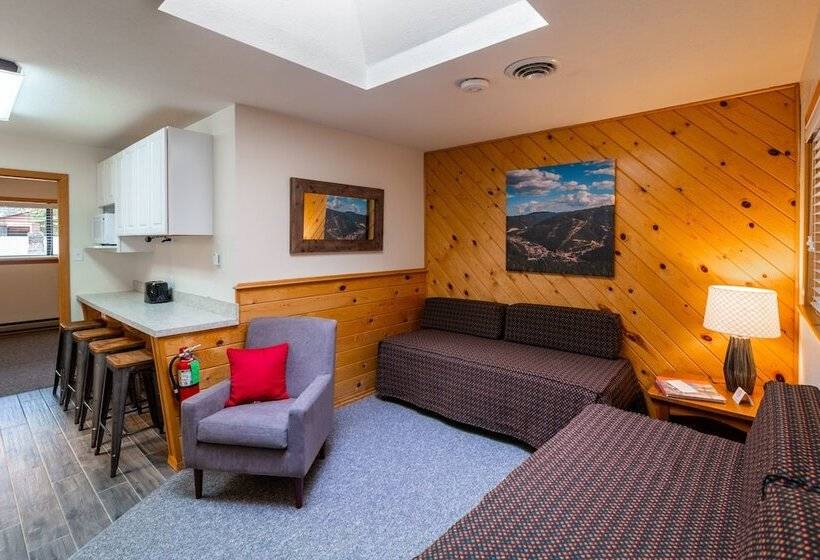 شقة غرفة واحدة, Sitzmark Sports Lodge