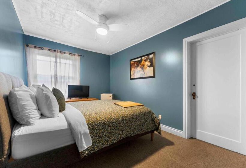 غرفة عائلية, Balmoral