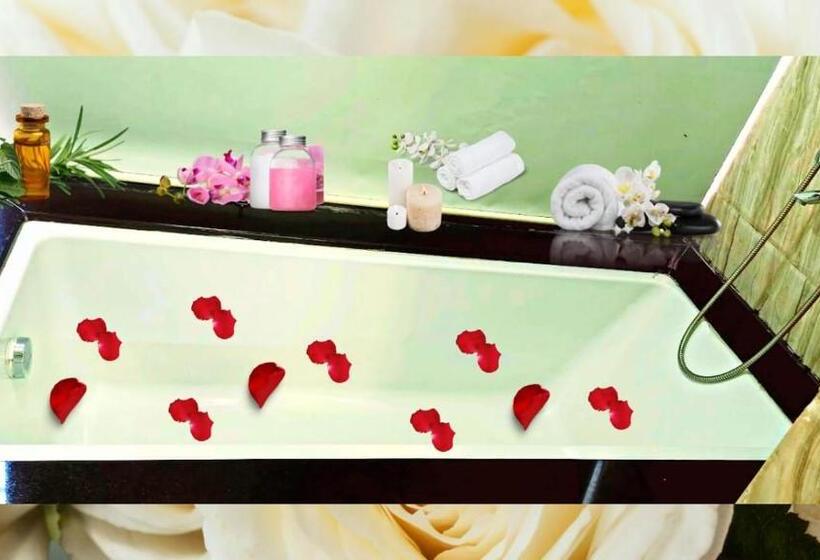 غرفة ديلوكس, Sal Riviera