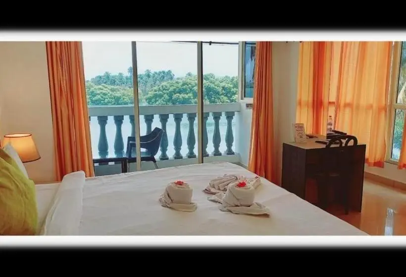デラックスルーム, Sal Riviera