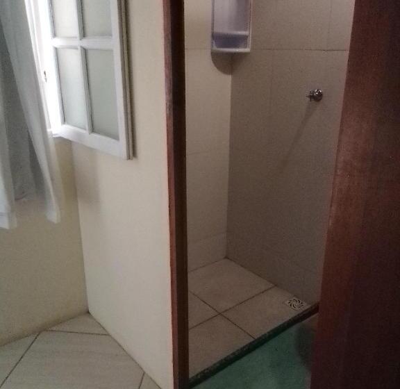 بنگله خانوادگی, Hospedagem Pousada Fantasia Paraty