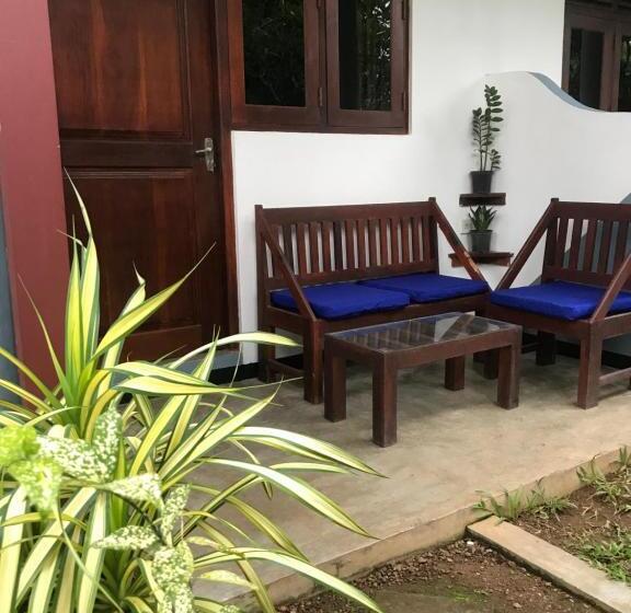 غرفة قياسية, Meritha