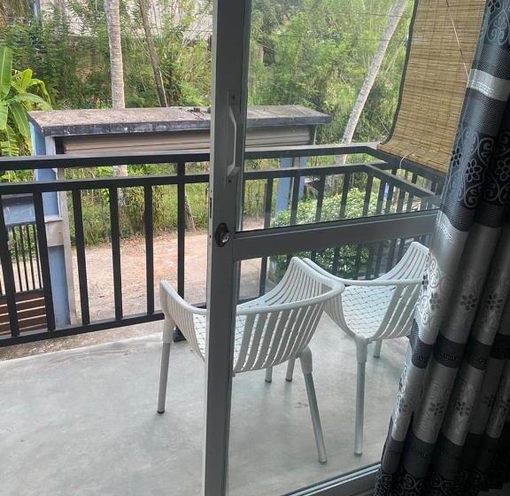 غرفة ديلوكس, Meritha