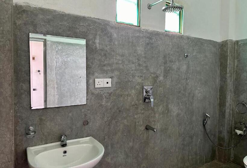 غرفة عائلية, Meritha