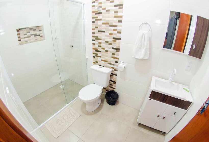 اتاق استاندارد چهار تخته, Pousada Joana Guest House