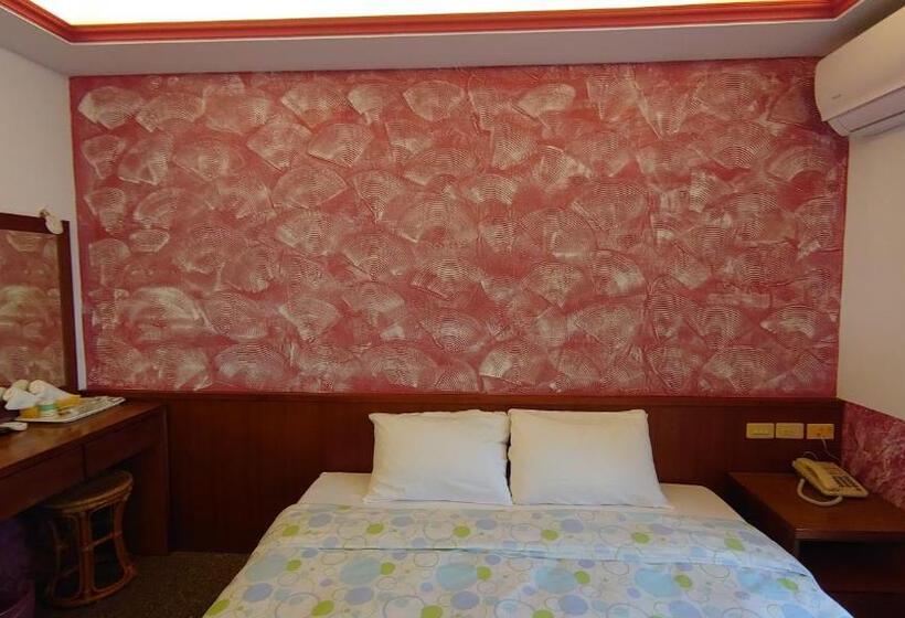 اتاق استاندارد با چشمانداز کوهستان, Umin Chu Inn