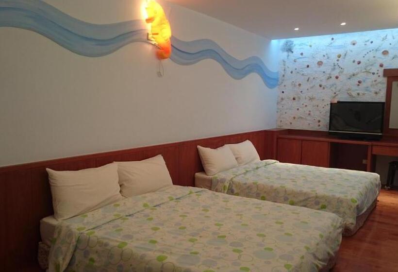 Economy Quadruple Room, Umin Chu Inn