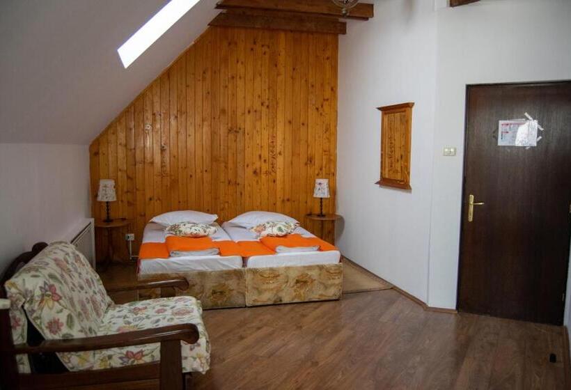 スタンダードトリプルルーム, Vila Alisa