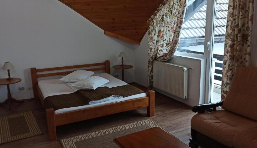 Трехместный Номер Стандарт с Видом, Vila Alisa