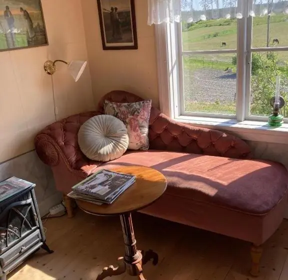 2 Sovrums Hus, Thorstorps Gård B&b
