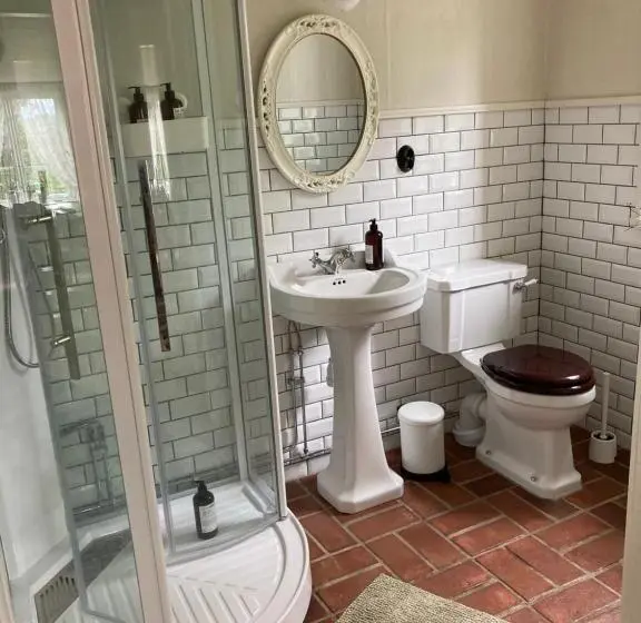 1 Sovrums Villa Trädgårdsutsikt, Thorstorps Gård B&b