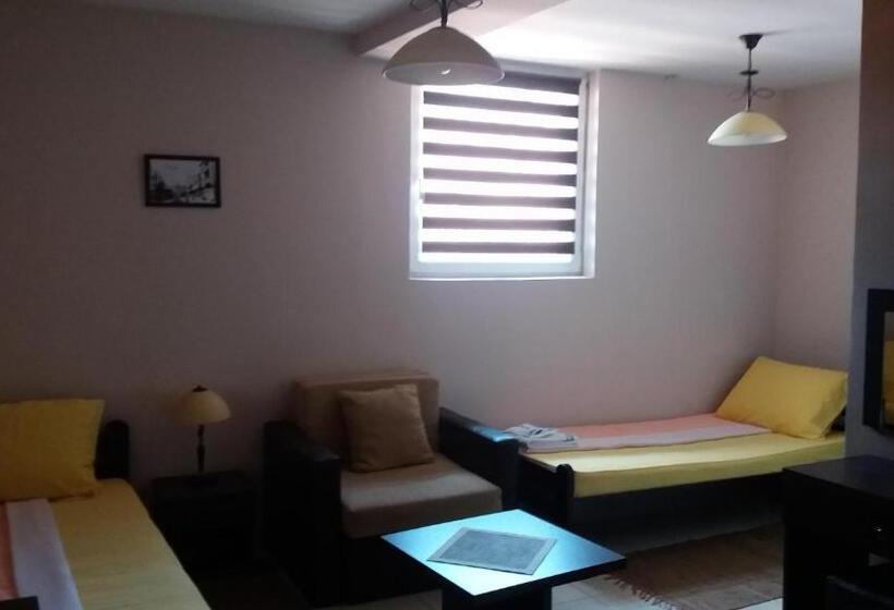 Chambre Standard, Asterix Rooms