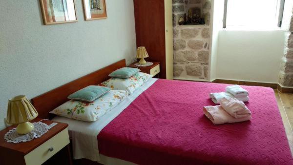 اتاق لوکس با چشمانداز دریا, Guest House Dragutinovic