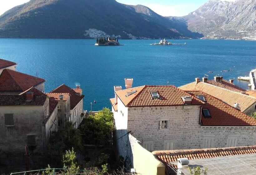 استودیوی استاندارد با چشمانداز دریا, Guest House Dragutinovic