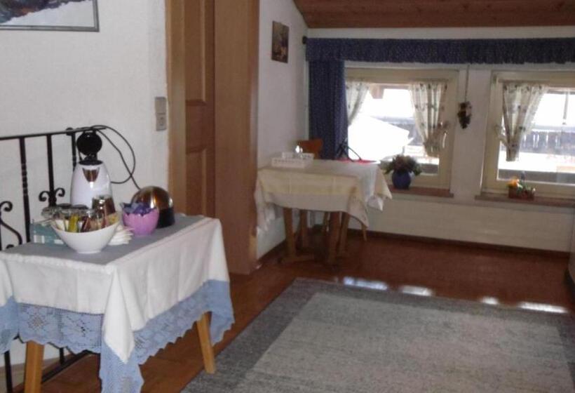 Номер Стандарт с Балконом, Landhaus Krinnenspitze