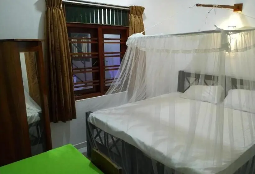 اتاق استاندارد, Hikkaduwa Family Inn