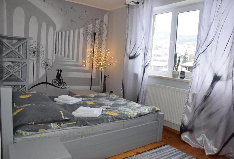 Camera Tripla Standard, Kvitkovyi Rai