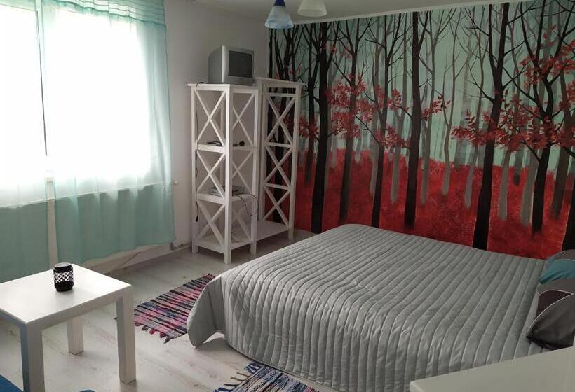 Camera Quadrupla Standard, Kvitkovyi Rai