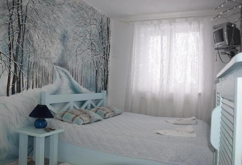 Camera Tripla Standard, Kvitkovyi Rai