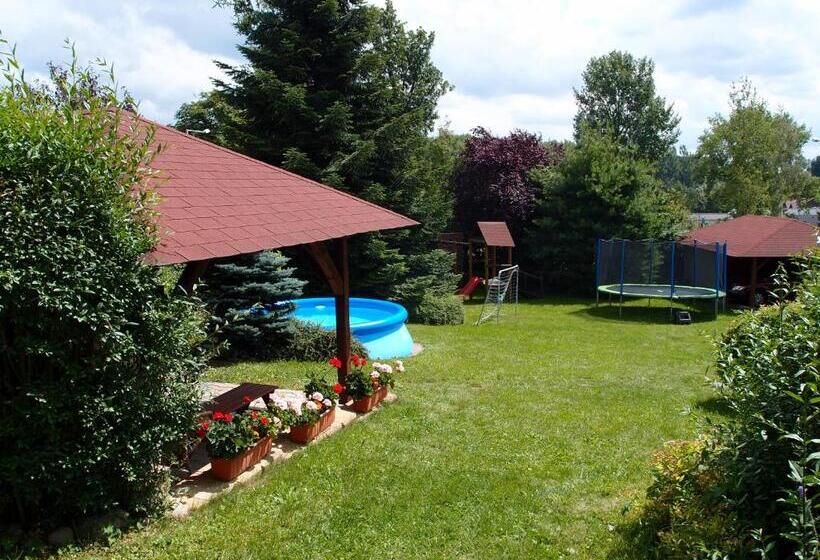 Студия Стандарт, Penzion Cabák