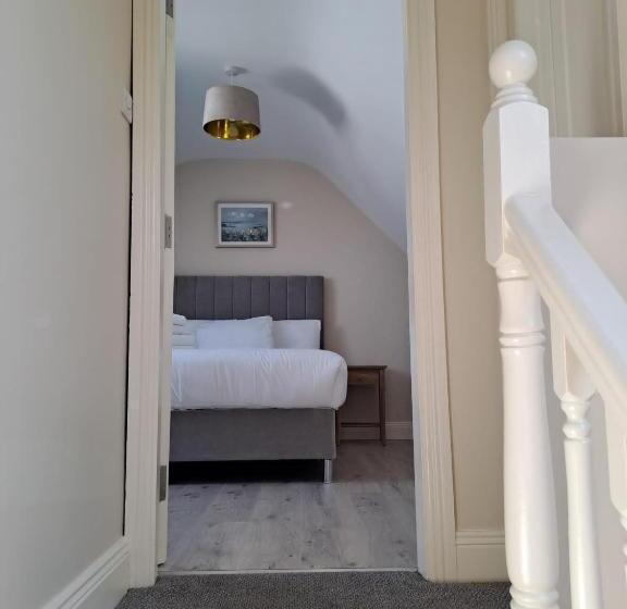 침실 1개 아파트, St Bridget S Apartments