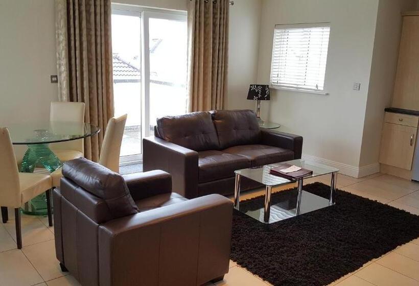 آپارتمان 1 خوابه با بالکن, St Bridget S Apartments