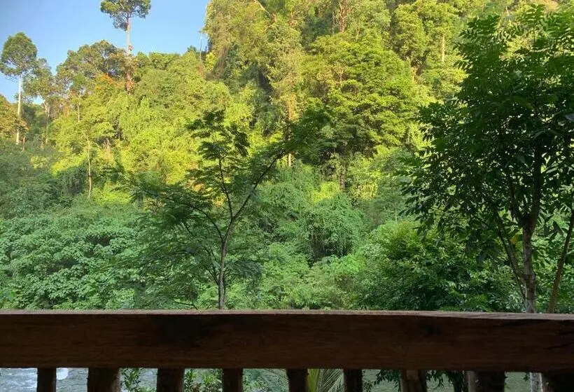 Deluxe-huone Parveke, Kupu Kupu Garden Guest House & Cafe