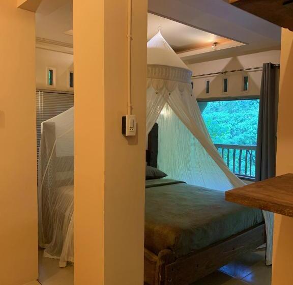 발코니 디럭스 룸, Kupu Kupu Garden Guest House & Cafe