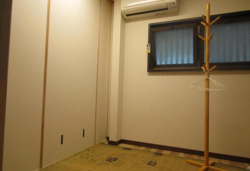 חדר אקונומי, Marugame Guest House Wellkame