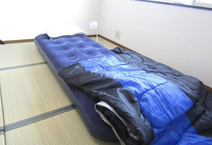 חדר אקונומי לשלושה, Marugame Guest House Wellkame