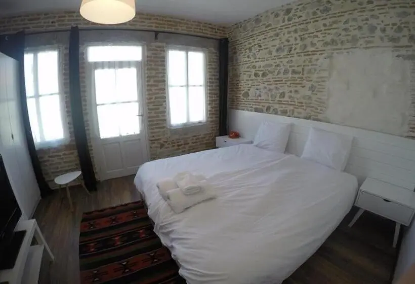 اتاق استاندارد با بالکن, Old Bazaar Rooms