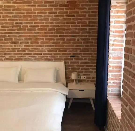 اتاق لوکس با تخت بزرگ, Old Bazaar Rooms